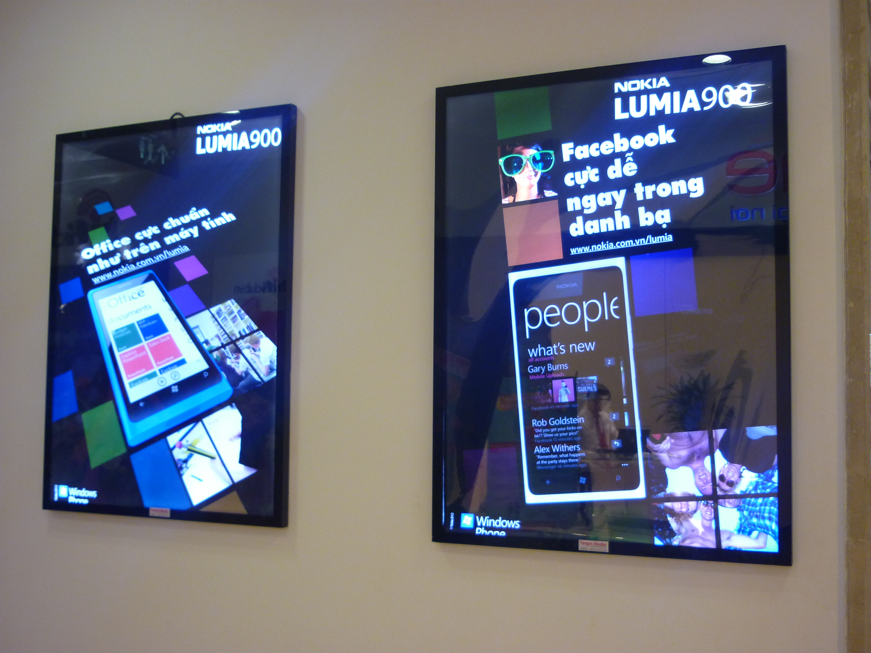 Hộp đèn nắp hít giới thiệu sản phẩm điện thoại