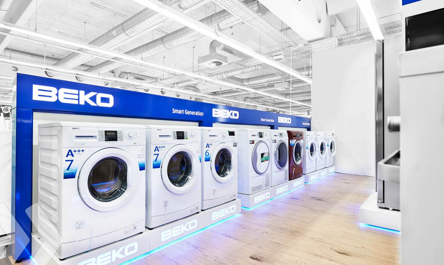 Kệ đảo trưng bày máy giặt Beko