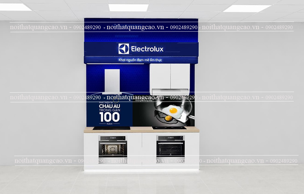 Kệ vách trưng bày thiết bị bếp Electrolux